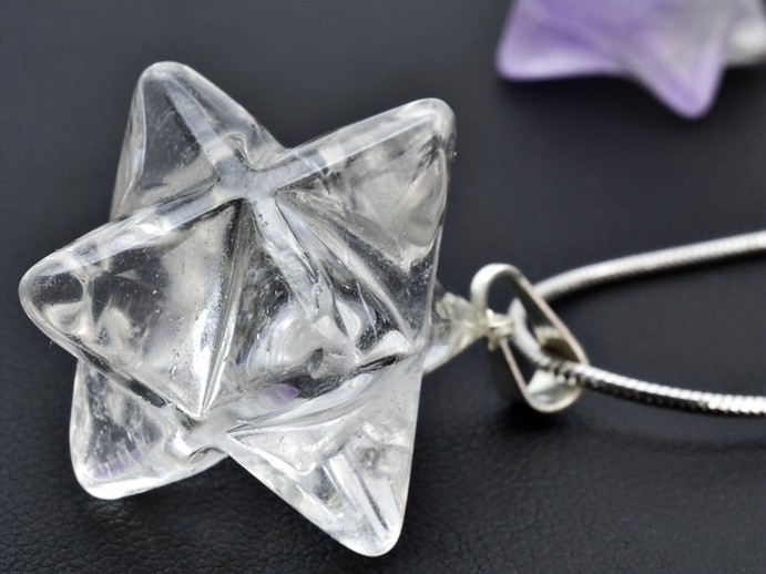 Levně Minerální přívěsek Merkaba Mae, Křišťál
