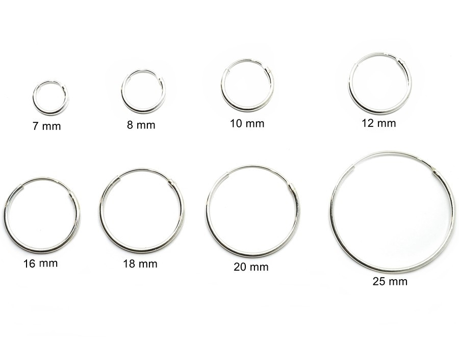 Levně Stříbrné kruhové náušnice Amaya, 10 mm
