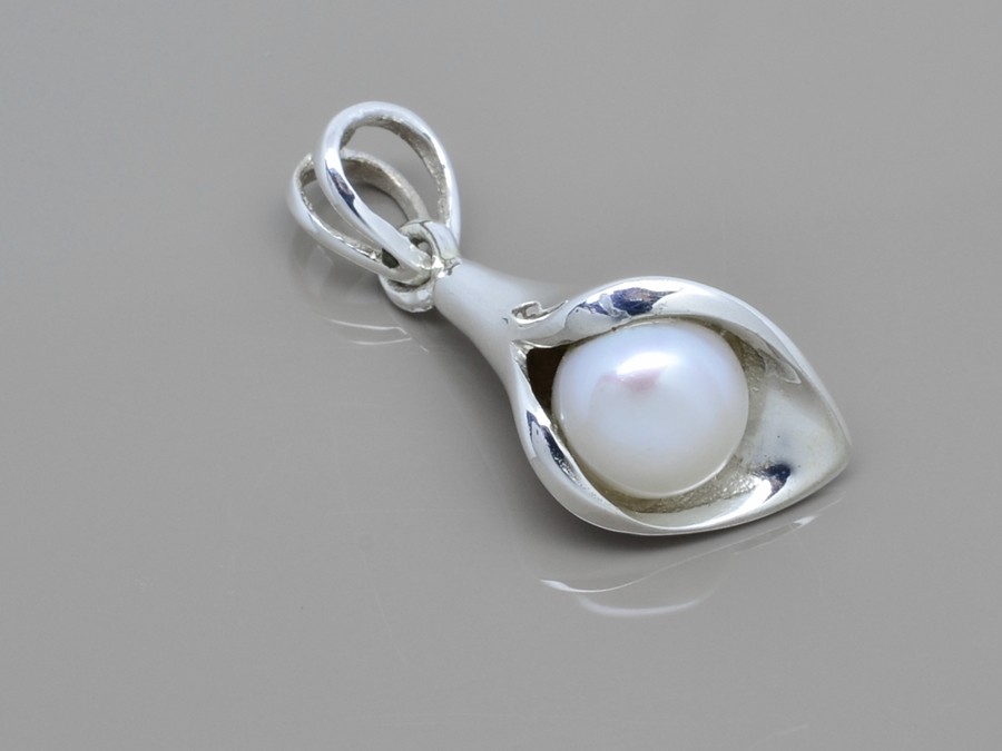 Aranys Stříbrný přívěsek perla bílá 00596