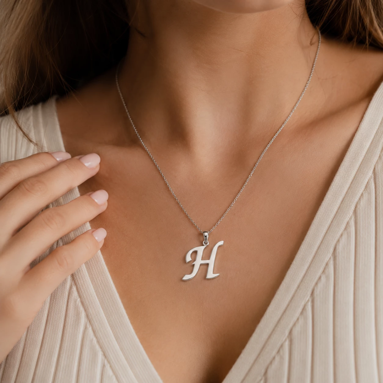 Stříbrný přívěsek písmeno Arvene