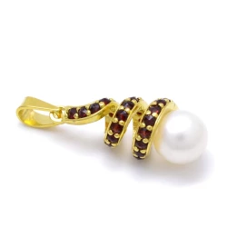 Zlatý přívěsek český granát a perla