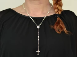 Stříbrný náhrdelník růženec s perleťovými korálky