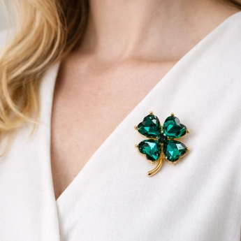 Brož Čtyřlístek se zirkony