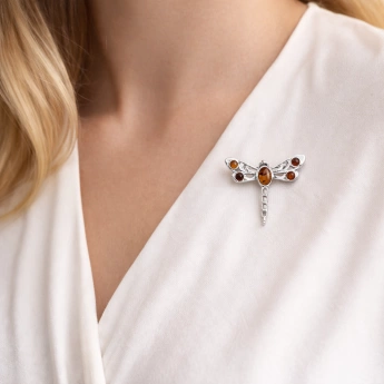 Stříbrná brož Vážka s jantarem