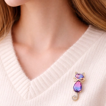 Brož spínací špendlík kočka