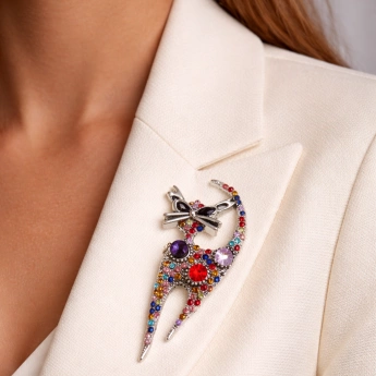 Brož Kočka s barevnými krystaly Swarovski