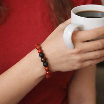 Náramek kuličkový korál, granát a láva Oheň