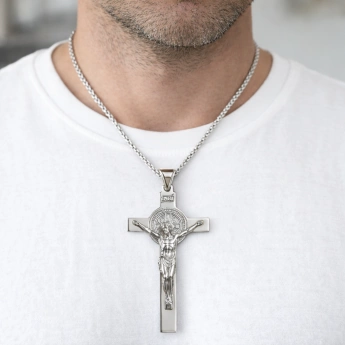 Stříbrný přívěsek kříž Benedictus