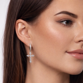 Stříbrné náušnice křížky s moissanitem Moss