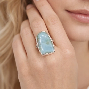 Stříbrný prsten larimar