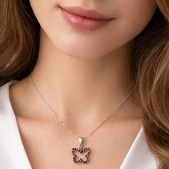 Stříbrný přívěsek český granát Ella