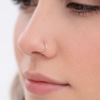 Ocelový piercing do nosu kroužek