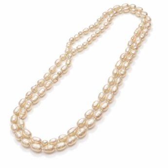 Náhrdelník z oválných bílých říčních perel Abby Long