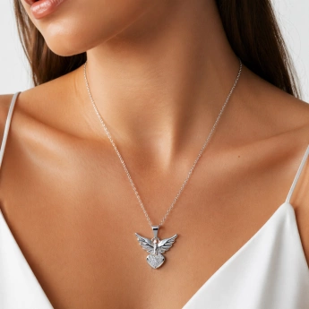 Stříbrný náhrdelník anděl se zirkony Yvone