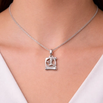 Stříbrný přívěsek znamení Panna