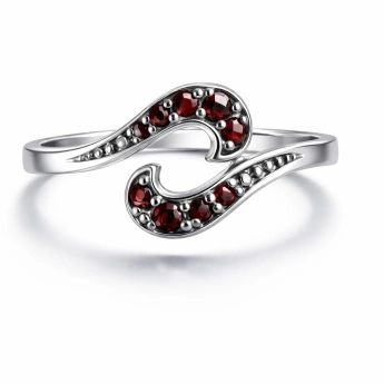 Stříbrný prsten kytičky, granát Cornelia