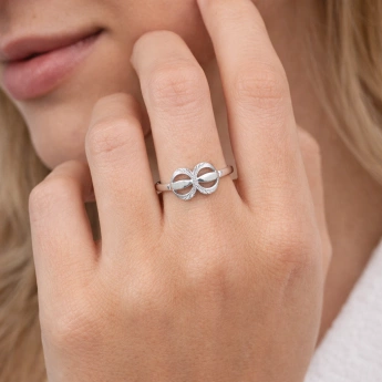 Stříbrný prsten nekonečno Leah