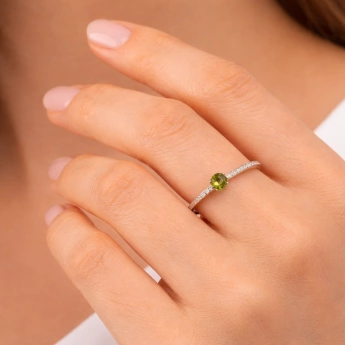 Stříbrný prsten s vltavínem a zirkony Veridia