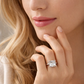 Stříbrný prsten s masivním zirkonem Skyler