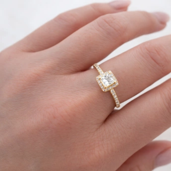 Stříbrný zlacený královský prsten se zirkonem Glitter