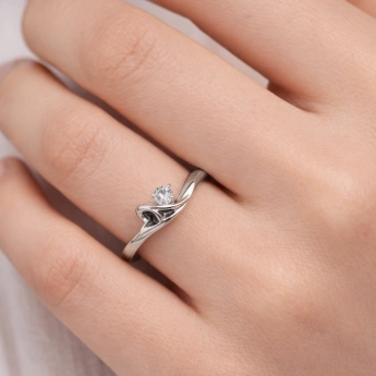 Stříbrný prsten se zirkonem Wave