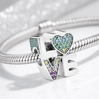 Stříbrný přívěsek Love