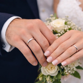 Stříbrný snubní prsten hladký Pure