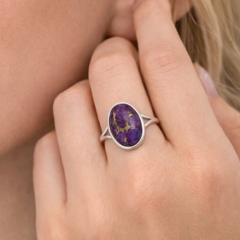 Stříbrný prsten s fialovým tyrkysem