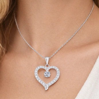 Stříbrný přívěsek srdce Aina