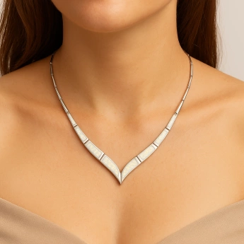 Stříbrný náhrdelník opál, řecký vzor Afrodita