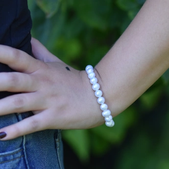 Stříbrný náramek říční perly bílé Penelopa 6 mm AA