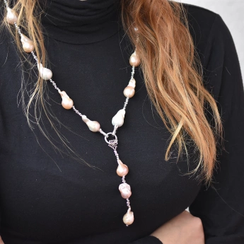 Náhrdelník říční perly bílé s přívěškem motýlka Tesa