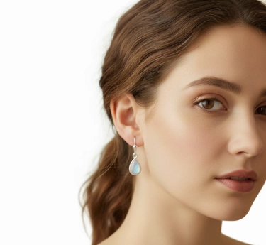 Stříbrné náušnice s měsíčním kamenem Onellos