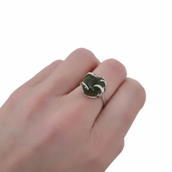 Stříbrný prsten s vltavínem Verik