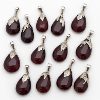 Stříbrný přívěsek jantar kapka Mirabell