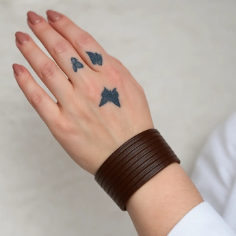 Kožený hnědý náramek Nuny