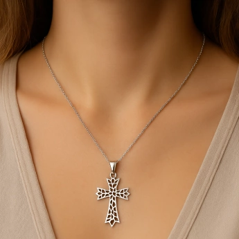 Stříbrný přívěsek zdobený kříž Lucas