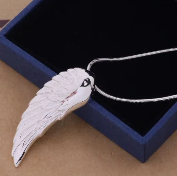 Stříbrné andělské křídlo s řetízkem