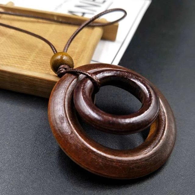 Dřevěný dlouhý náhrdelník Dorwo
