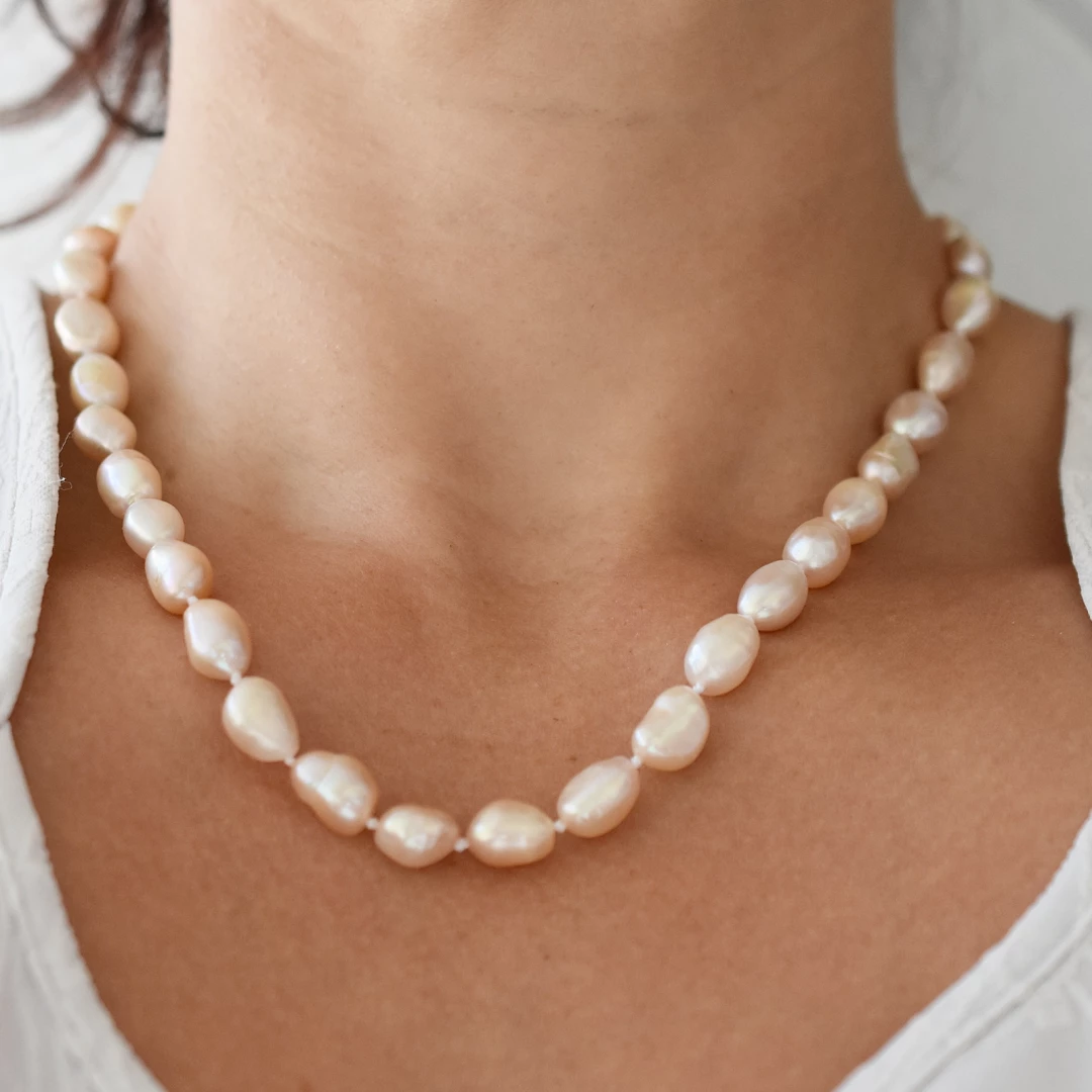 Náhrdelník z lososových říčních perel Rosalie