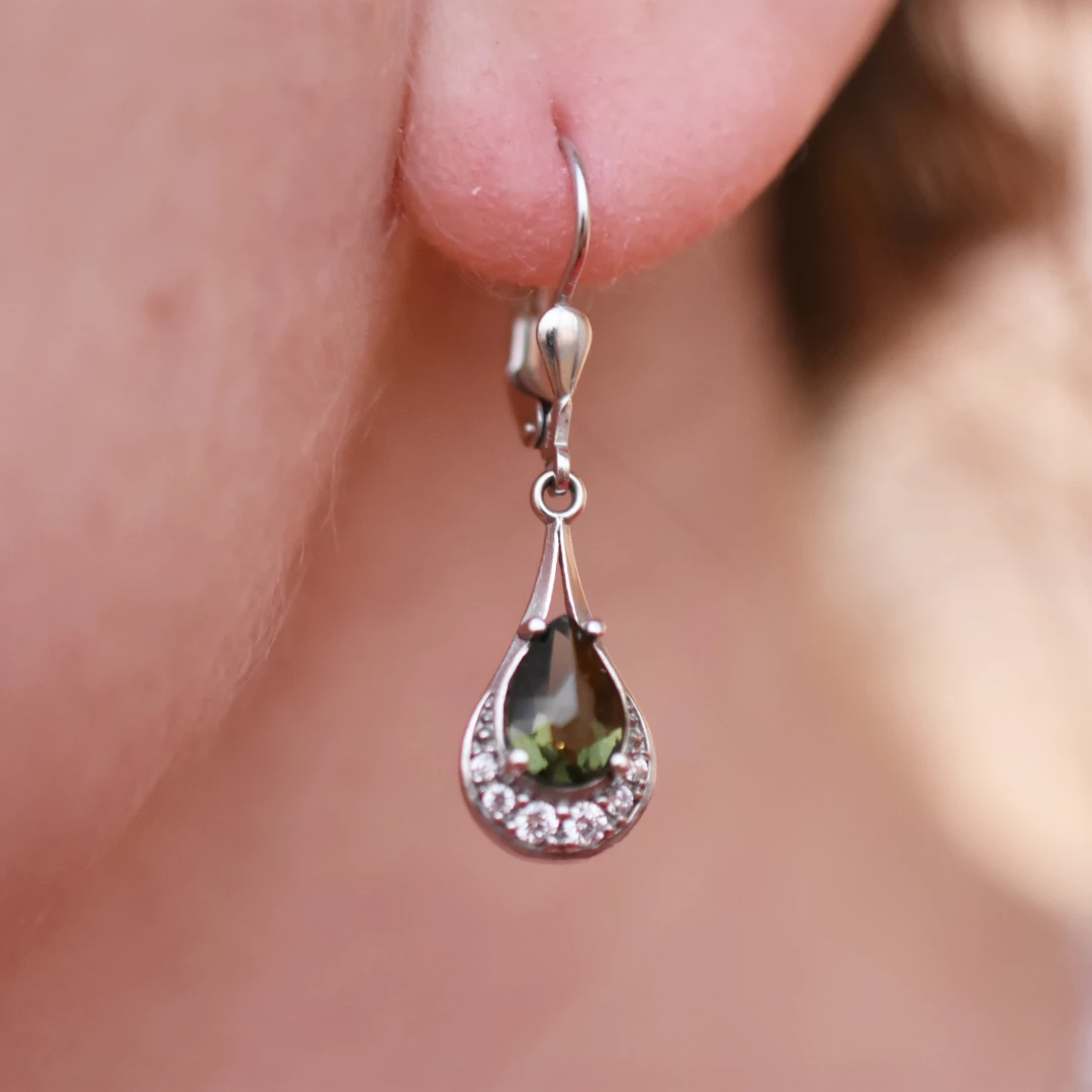 Stříbrné náušnice vltavín se zirkony Molida Rhodiování