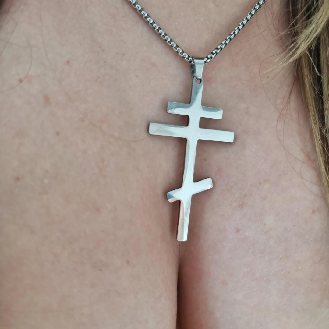 Ocelový náhrdelník s motivem kříže Christian