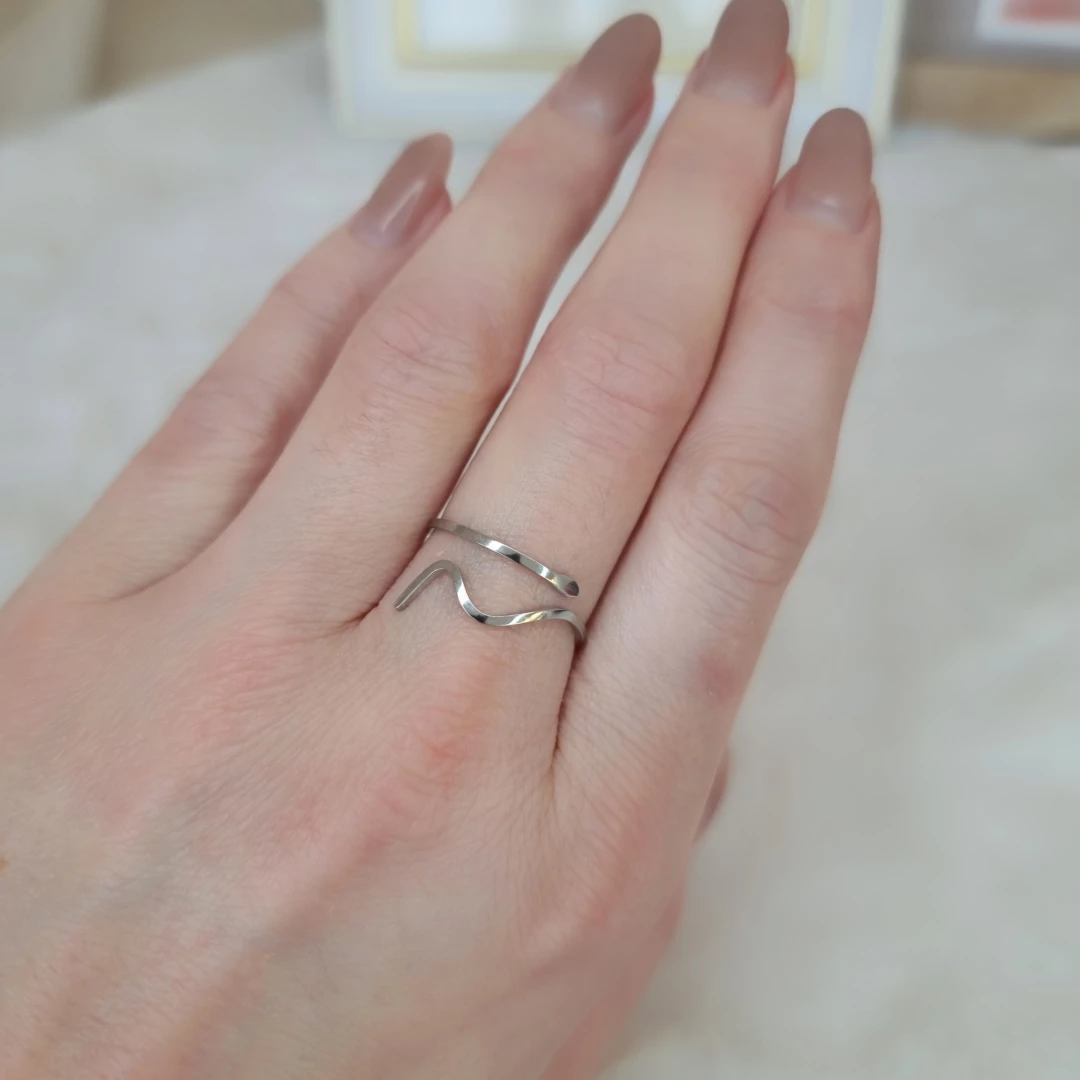 Ocelový zatočený prsten