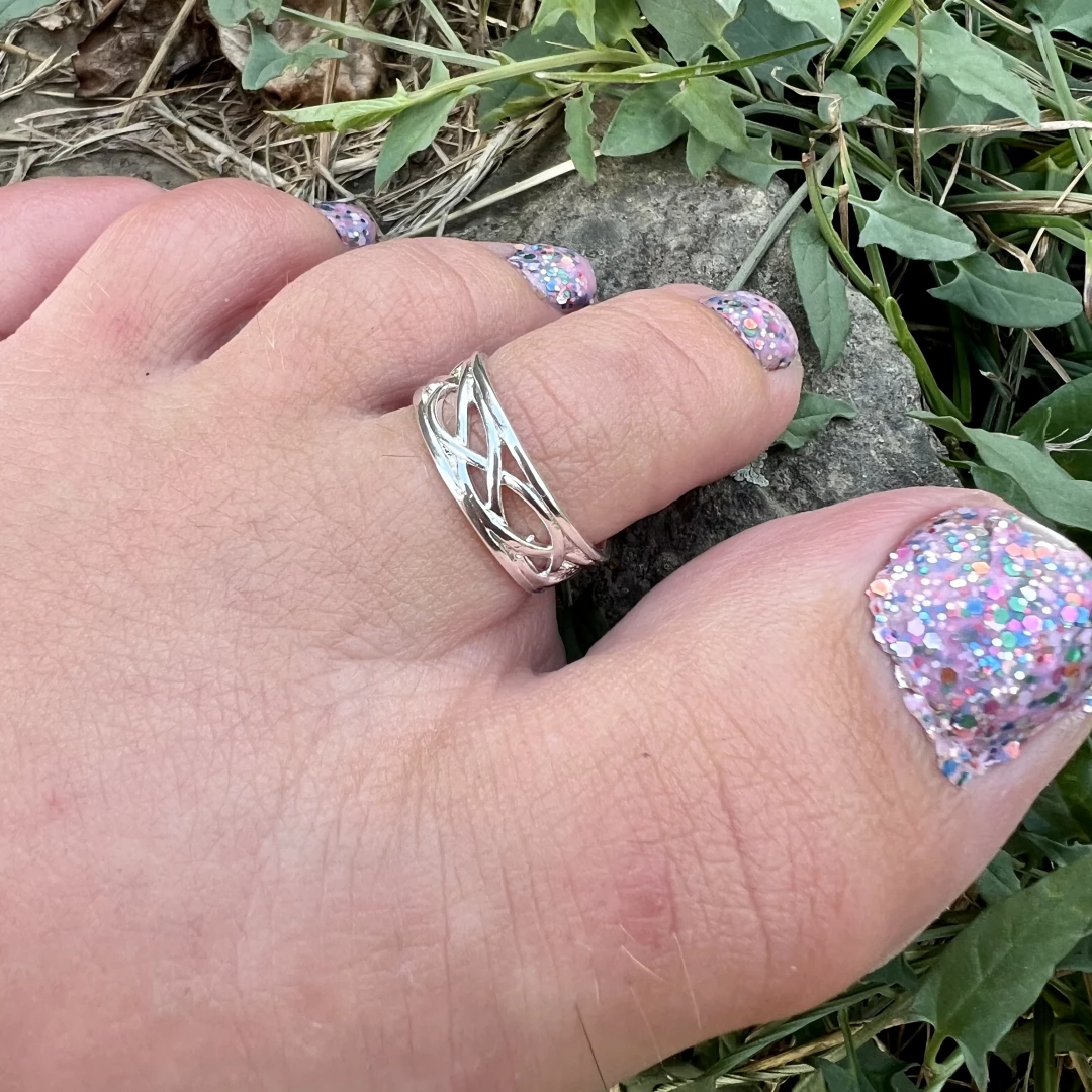 Stříbrný prsten na nohu Nauhi