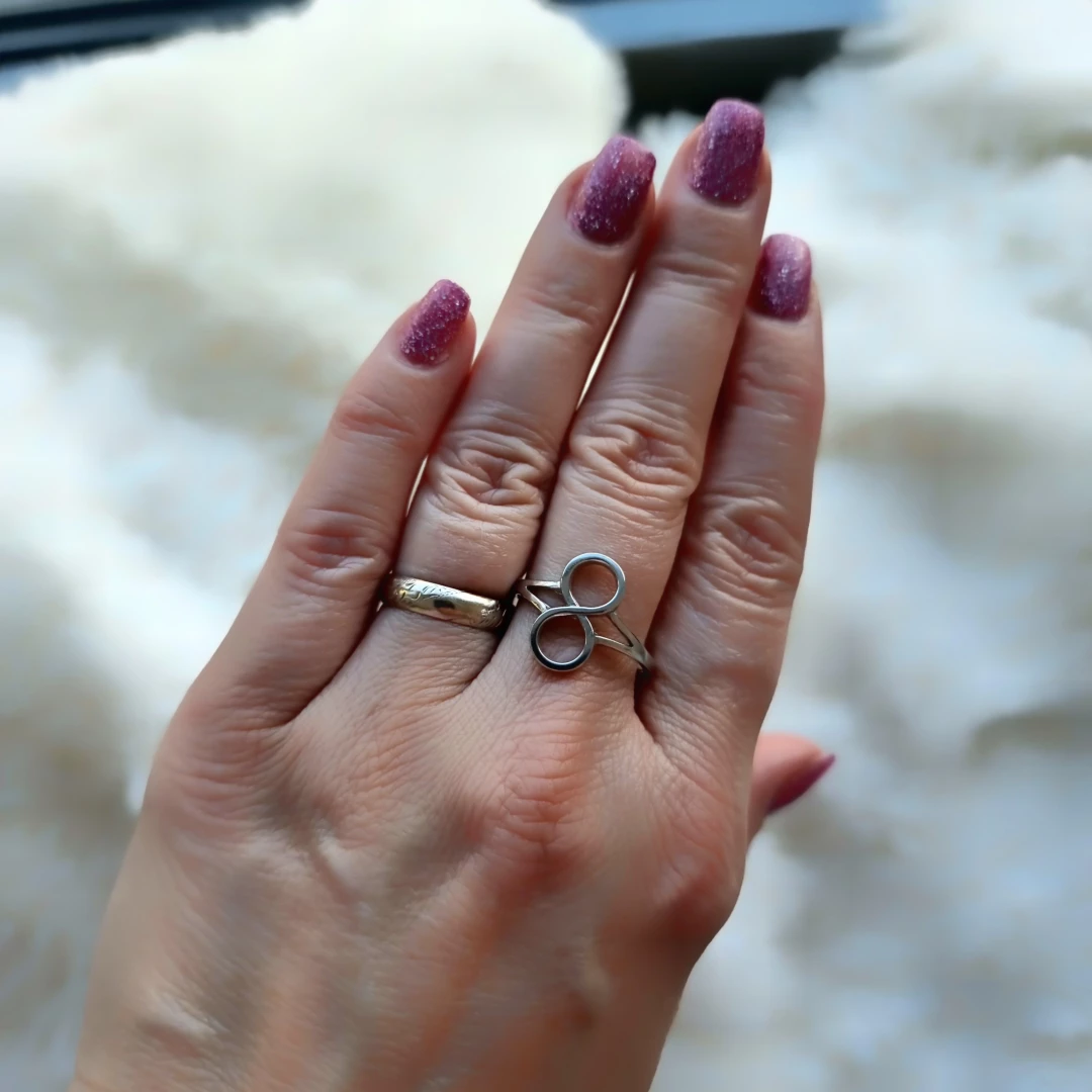 Stříbrný prsten nekonečno Colios