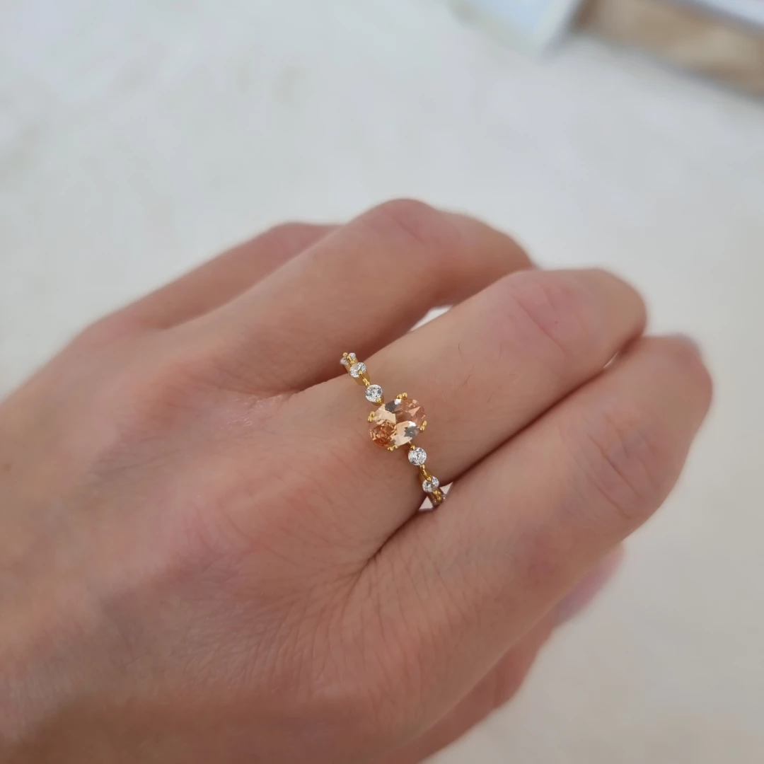Stříbrný zlacený prsten s Rose gold zirkonem