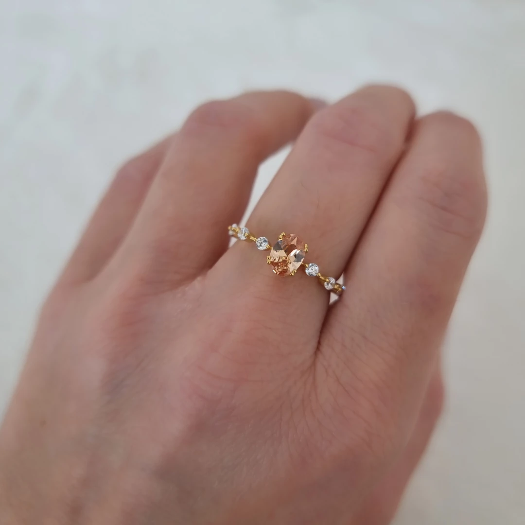 Stříbrný zlacený prsten s Rose gold zirkonem Evelyn