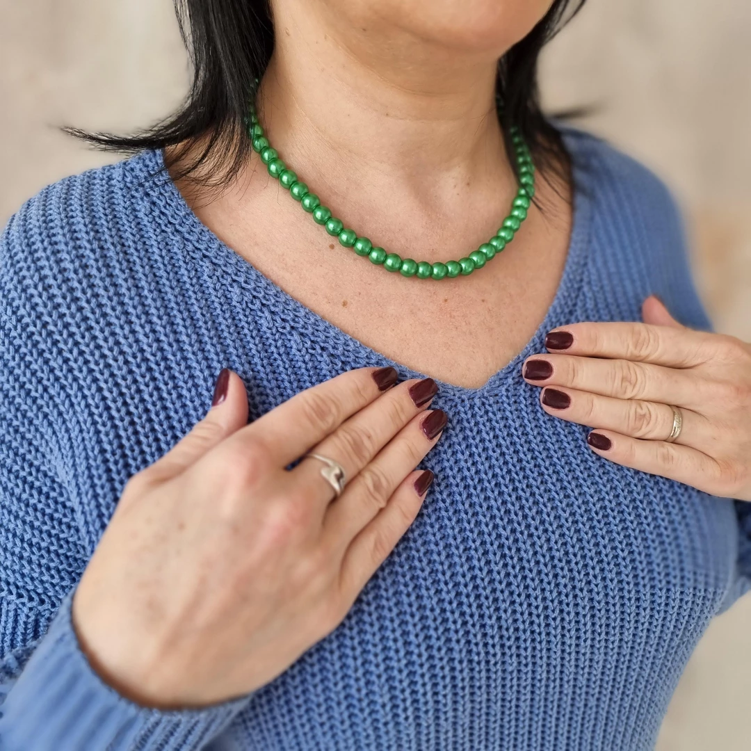 Bižuterní perleťový náhrdelník zelený