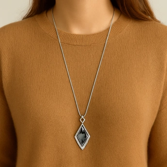 Náhrdelník Swarovski černý