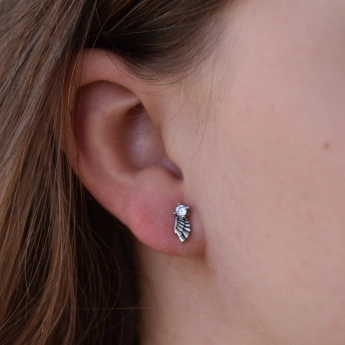 Stříbrné náušnice na puzetu – andělská křídla